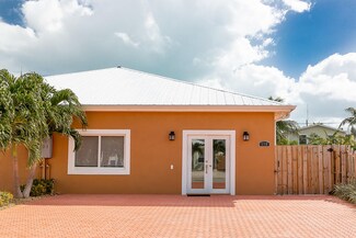170 3rd St, Key Colony Beach, FL 33051
