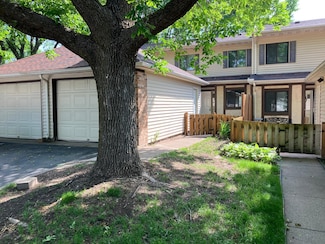 186 Bridlewood Dr, Saint Paul, MN 55119