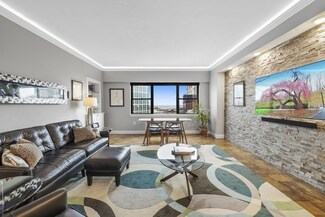 8 Whittier Place Unit 24C, Boston, MA 02114