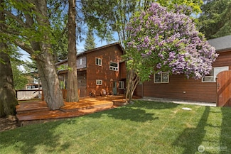255 Alder St, Eastsound, WA 98245