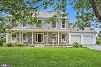 9 Field Ln, Lititz, PA 17543