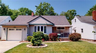 2220 Green Ridge Dr, Wickliffe, OH 44092