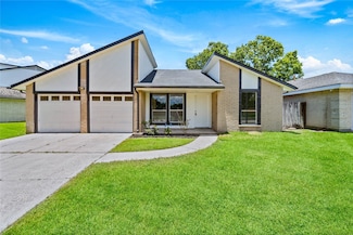 9407 Kingspass St, Houston, TX 77075