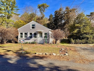 11 Canedy St, West Wareham, MA 02576