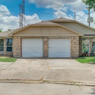 11107 Pender Ln, Stafford, TX 77477