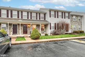421 Friendship Ave, Hellam, PA 17406