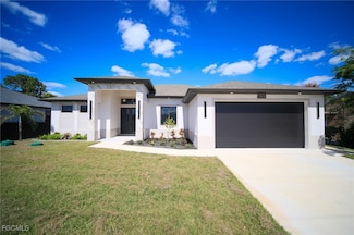 3014 6th St W, Lehigh Acres, FL 33971