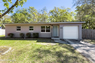 350 Madeira Dr, Orange Park, FL 32073