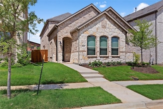 175 McCartt Dr, Lewisville, TX 75067