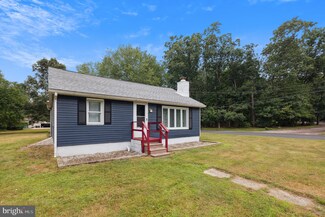 1105 Birch Ave, Williamstown, NJ 08094