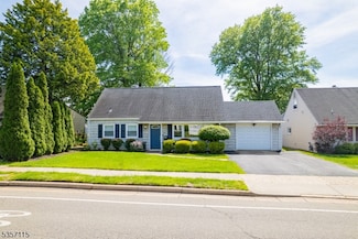 25 Lake Ave, Colonia, NJ 07067