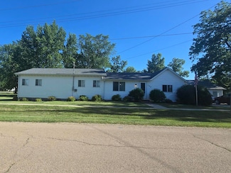 135 W Provost St, Amboy, IL 61310