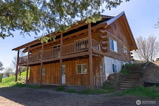 364 E Chewuch Rd, Winthrop, WA 98862