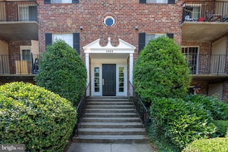 1533 Colonial Dr Unit 204, Woodbridge, VA 22192