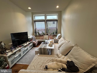 721 Sansom St Unit 3B, Philadelphia, PA 19106