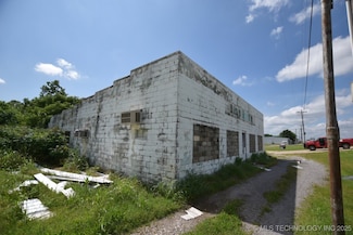 82112 U S 59, Stilwell, OK 74960