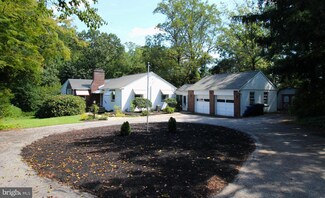 2867 Woodland Rd, Abington, PA 19001