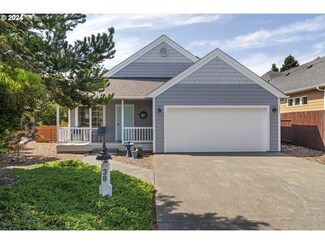 38 Spyglass Ln, Florence, OR 97439