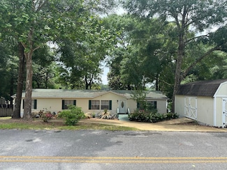 763 Squirrel Rd, Defuniak Springs, FL 32433