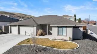 4302 S Conway Place, Kennewick, WA 99337