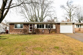 1575 Fairmount Dr, Florissant, MO 63033