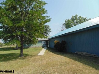 1602 3rd St, Minatare, NE 69356
