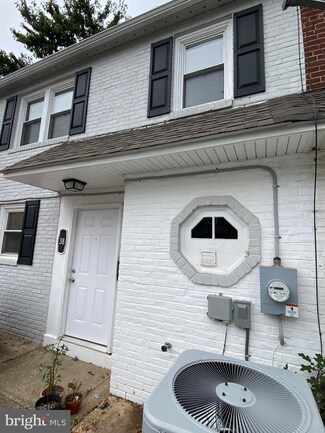 38 N Pennewell Dr, Wilmington, DE 19809