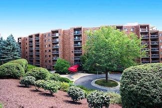 1500 Cochran Rd Unit 709, Pittsburgh, PA 15243