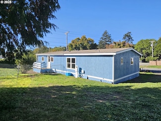 97841 Harbor View Cir, Brookings, OR 97415