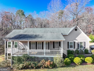 11 Ridge Crest Ct, Cleveland, GA 30528