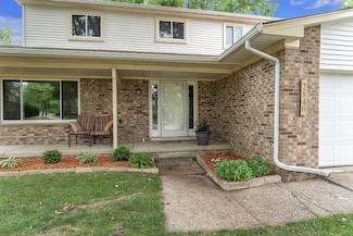 2840 Tuebingen Pkwy, Ann Arbor, MI 48105