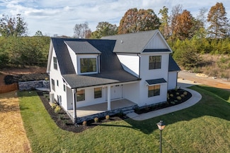 1154 Barrow Hills Dr, Huddleston, VA 24104