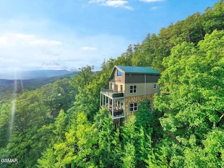 920 Falcon View Way, Pigeon Forge, TN 37862