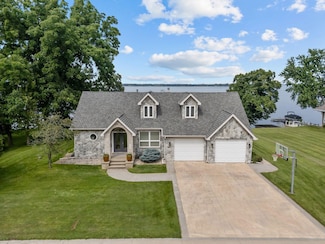 3896 Highland Shore Ln, Oshkosh, WI 54904