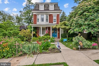 11 Park Ln, Reading, PA 19606