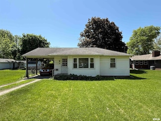 623 W Walnut St, Mason City, IL 62664