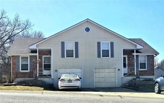 8305 Orchard St, Pleasant Valley, MO 64068