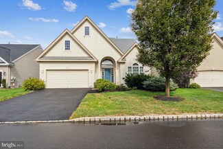 735 S Settlers Cir, Warrington, PA 18976