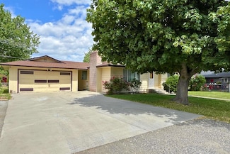 1812 W 17th Ave, Kennewick, WA 99337