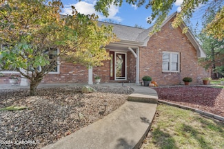 1817 Tanner Bridge Rd, Jefferson City, MO 65101