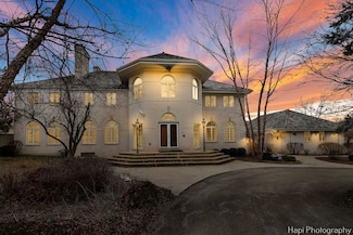 74 Dundee Ln, Barrington, IL 60010