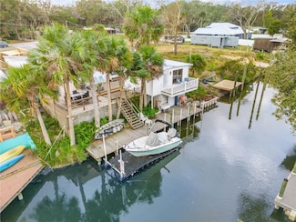 130 Indian Creek Rd, Oak Hill, FL 32759