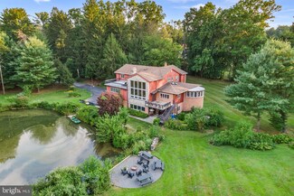 9 Smedley Dr, Newtown Square, PA 19073
