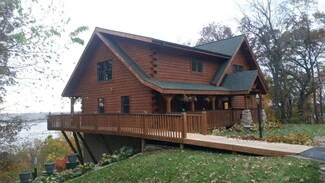 21297 W Riverview Dr, Lynxville, WI 54626