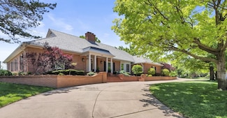 1646 N Foliage Dr, Wichita, KS 67206