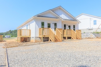 4325 Cronan Dr, Cohutta, GA 30710