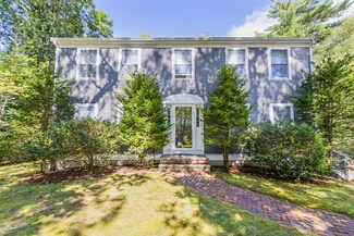 12 Sleepy Hollow Ln, Sandwich, MA 02563