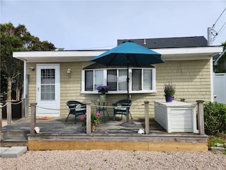 10 Lane 4, Narragansett, RI 02882