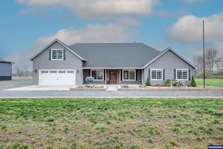 39320 Montgomery Dr, Scio, OR 97374