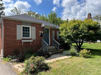 1825 W Forest Ave, Decatur, IL 62522